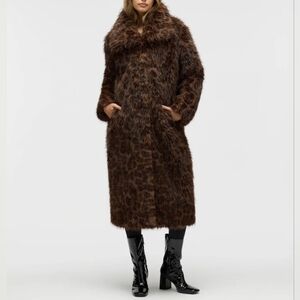 NEW! NVLT Statement Faux Fur Jacket. Size Large.